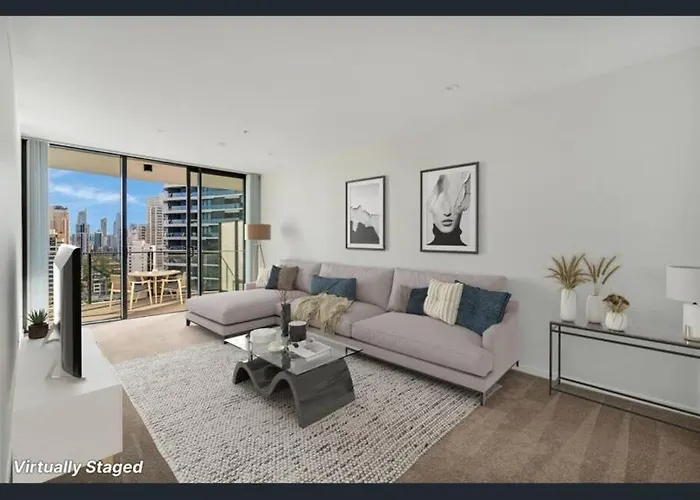 Ocean Views In The Heart Of Broadbeach!