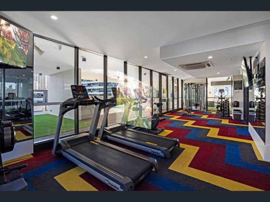 Ocean Views In The Heart Of Broadbeach! * Gold Coast