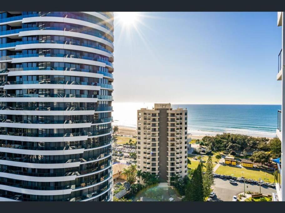 Ocean Views In The Heart Of Broadbeach!