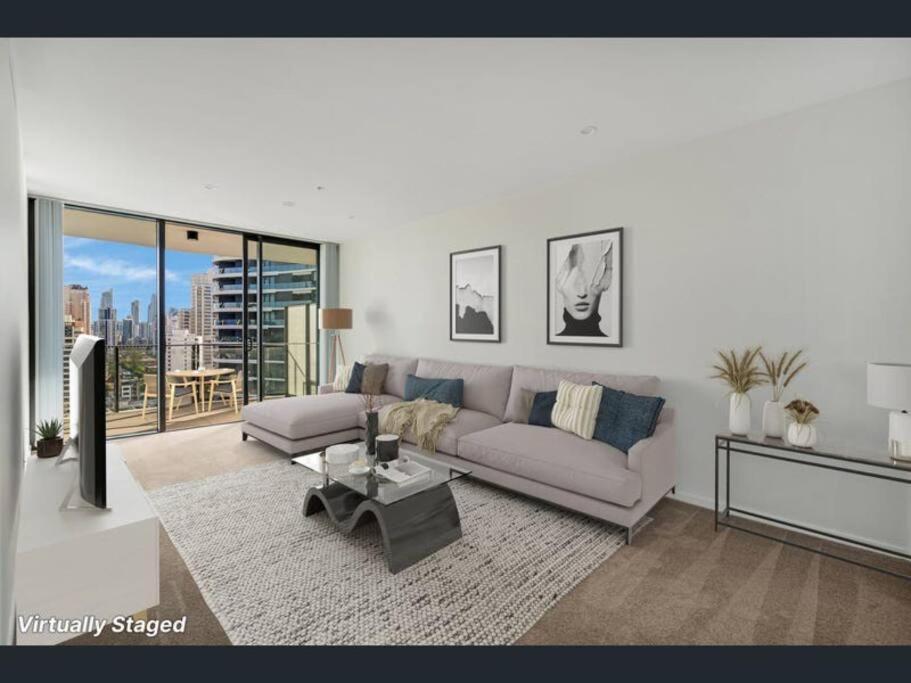Ocean Views In The Heart Of Broadbeach! Gold Coast